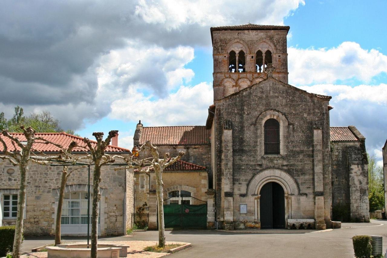 Bonabri Vacances - Chambres D'Hotes Chazelles  Bagian luar foto